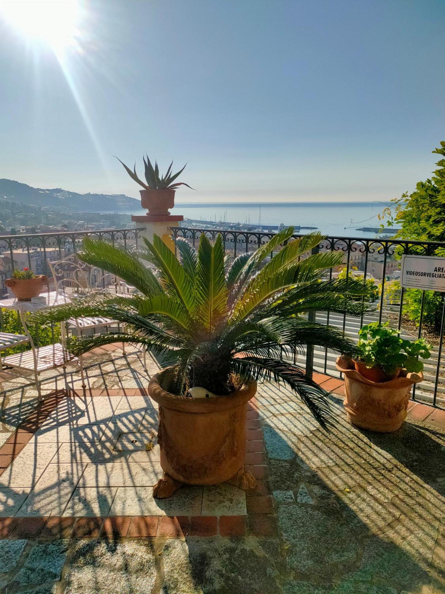 Hotel La Casa Del Sole à San Remo Extérieur photo